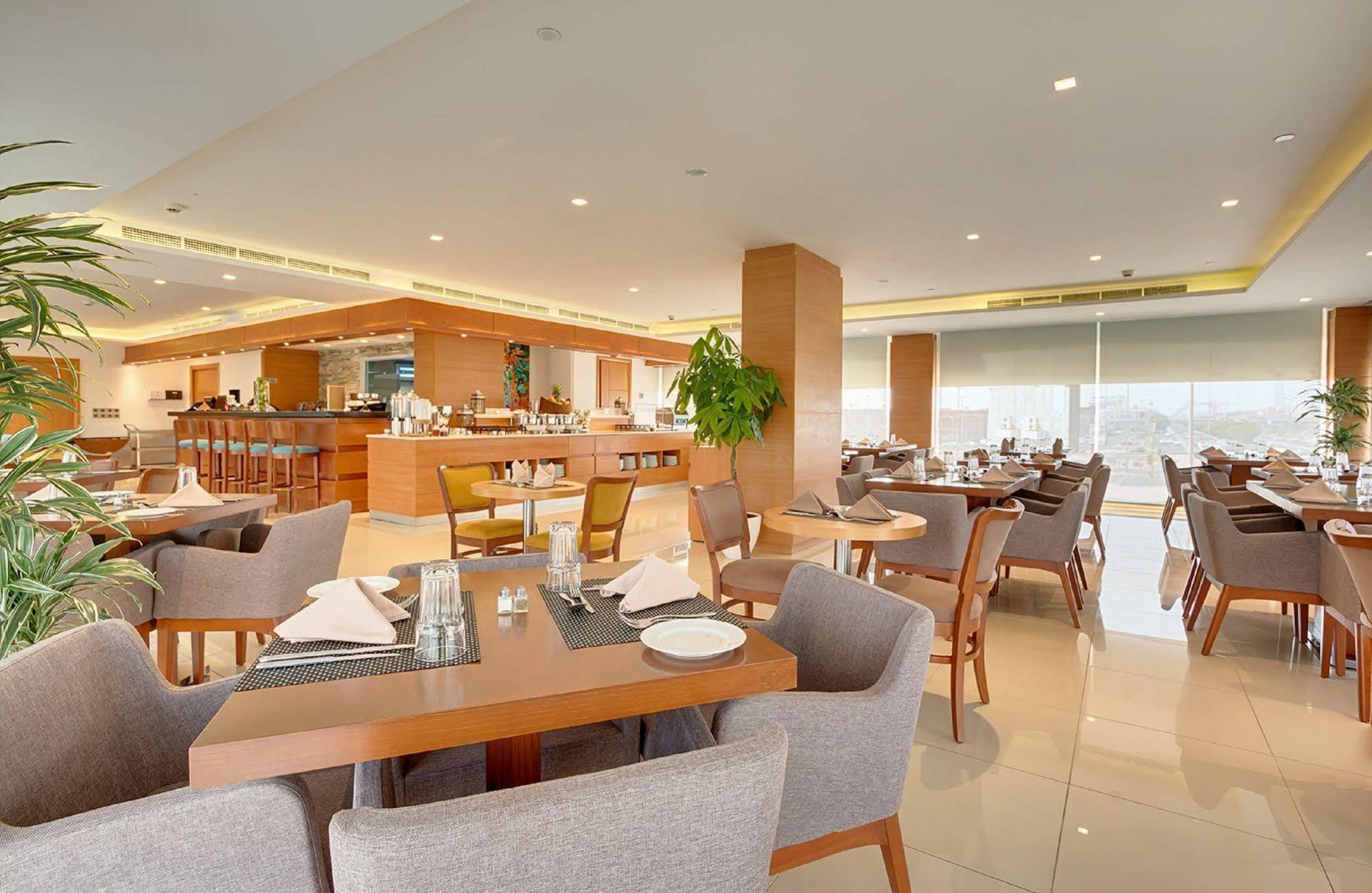 Spectrums Al Salamah เจดดาห์ ภายนอก รูปภาพ